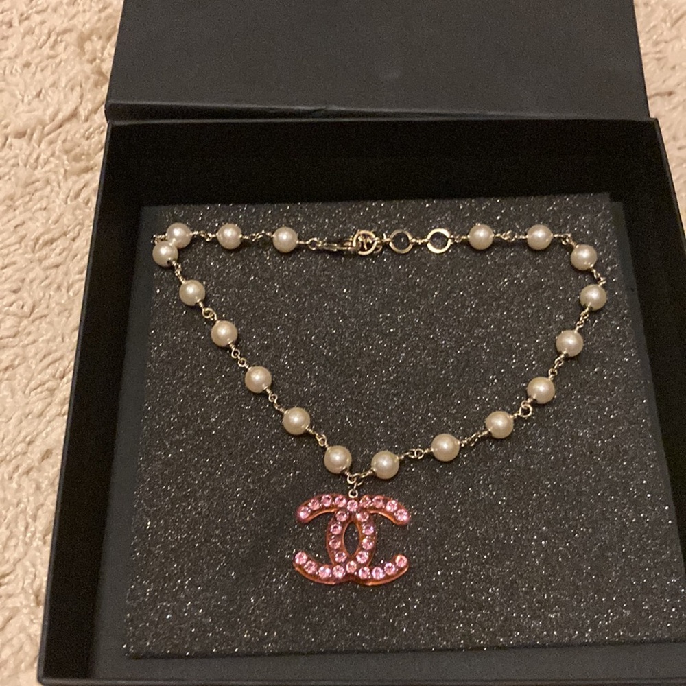 CHANEL Choker